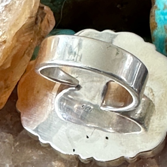 Opal East to West adjustable sterling silver ring - Picture 4 of 6